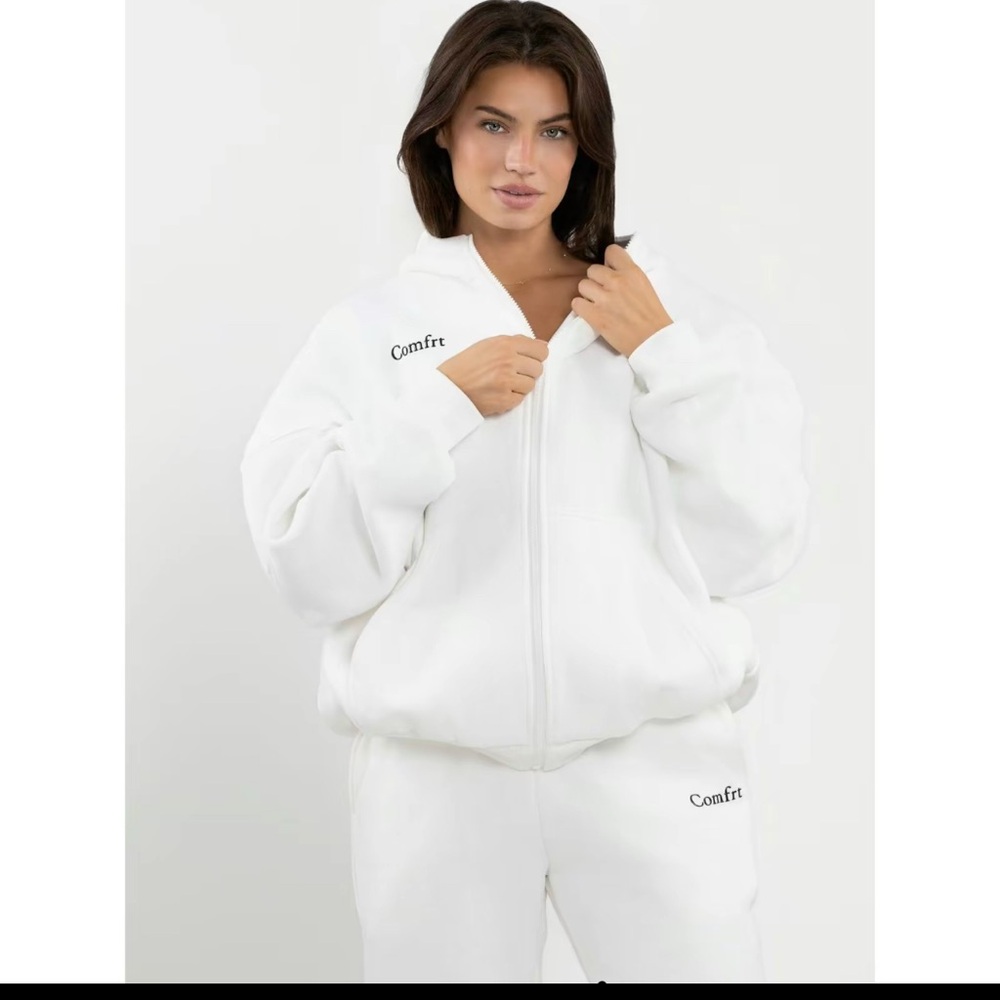 NWT: Comfrt Cloud Zip-Up Snow 3X